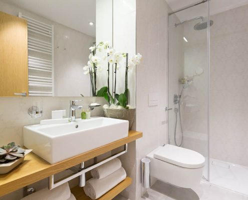 How Can Bathroom Modifications Transform Your Daily Routine? The Key to Comfort and Safety